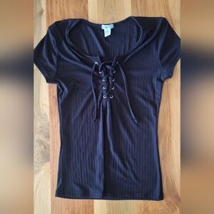 Rue21 Black Lace-Up Ribbed Tee Size MEDIUM soft
